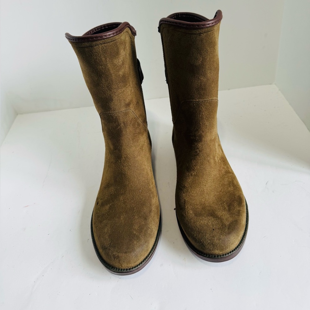 Charleston Shoe Co. Women's Legare Rain Boot. Size 9 - Picture 4 of 12